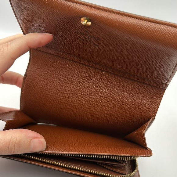 Louis Vuitton monogram wallet - Picture 7 of 12